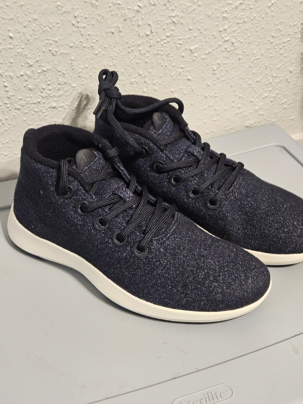 allbirds Women’s Dark Navy Wool Runner Sneakers
